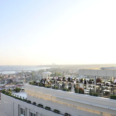 מלון Radisson President Old Town