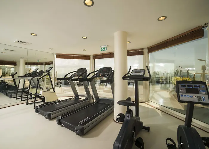 Radisson President Old Town Отель