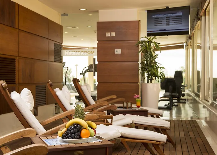 Отель Radisson President Old Town 4*