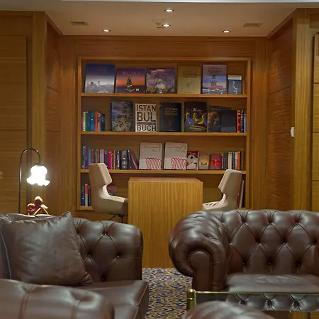 Radisson President Old Town Hotel