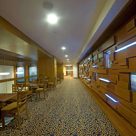 Hotel Radisson President Old Town 4*