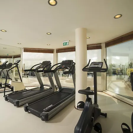 Radisson President Old Town 酒店