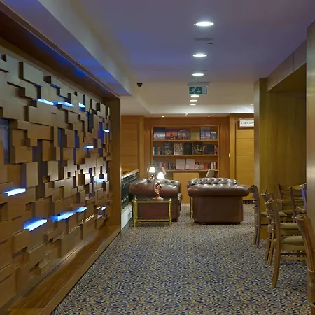 酒店 Radisson President Old Town 4*